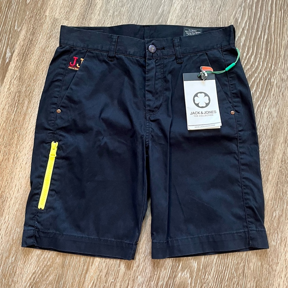 Jack & Jones joey shorts, size 28 (men’s xs)